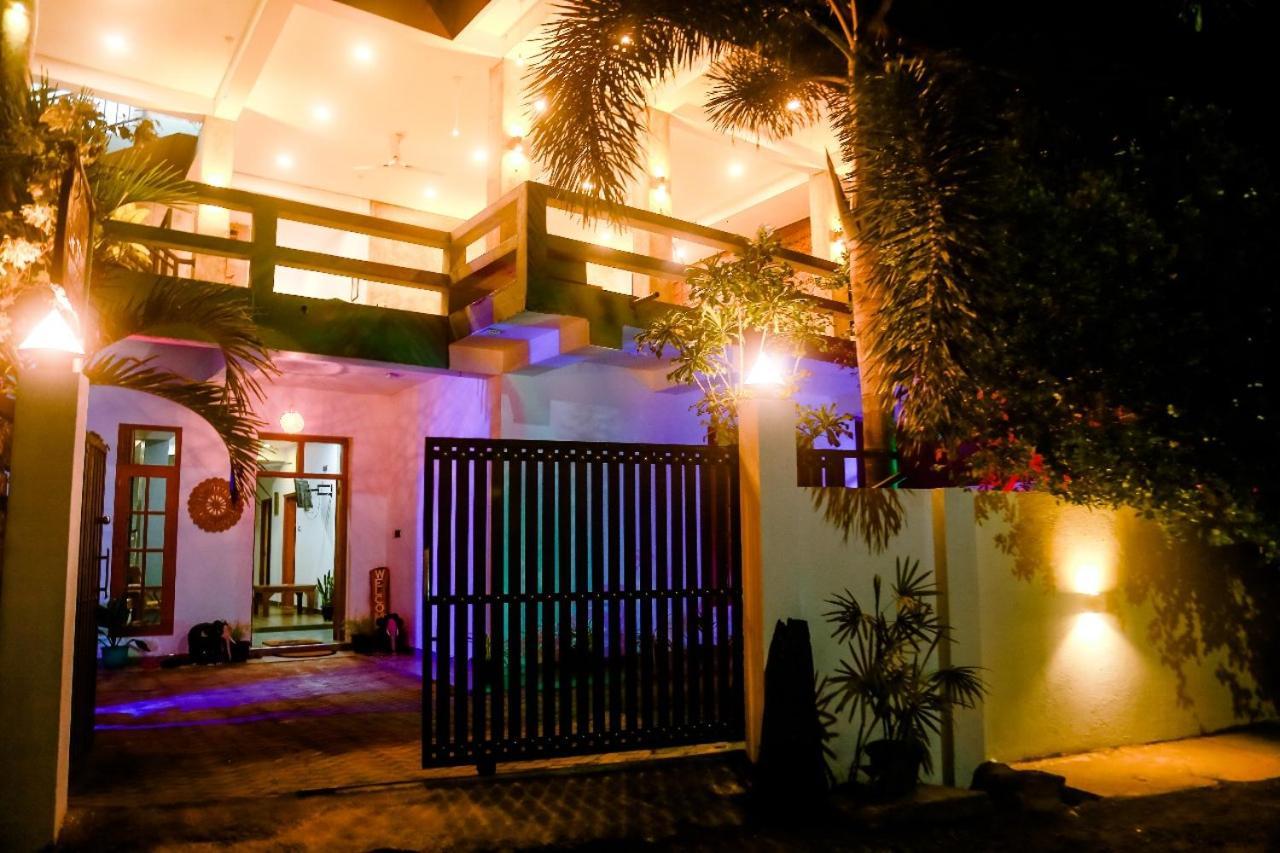 Auberge de jeunesse Costels Mirissa Extérieur photo